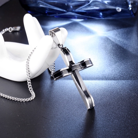 Collar Con Colgante De Cruz De Acero Inoxidable Doble Capa Joyería Religiosa Para Hombres Mujeres Estilo Punk Metal Simple