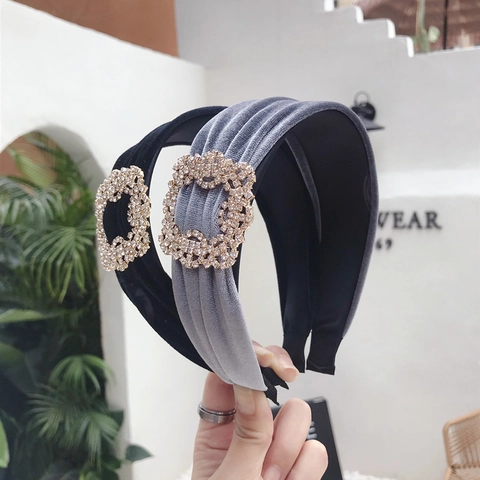 Wide Headband Ruched Velvet With Rectangular Rhinestone Buckle Padded Retro Elegant Hair Accessories For Women