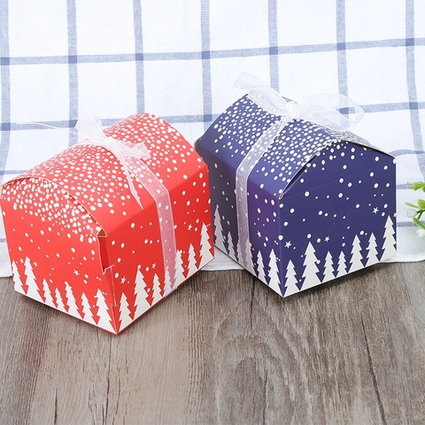 Cajas De Regalo De Navidad De Cartón En Forma De Casa Embalaje De Dulces Y Manzanas Con Copos De Nieve Y Árboles