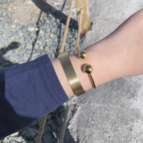 Bracciale Rigido Aperto Minimalista Elegante Con Sfera In Metallo Solido Vintage Francese In Acciaio Al Titanio 316L Placcato Oro 18K