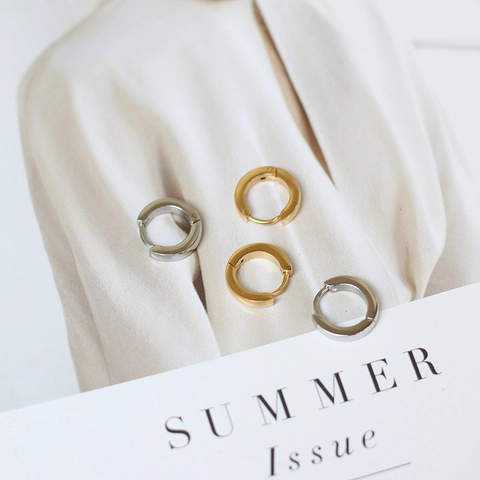 Orecchini A Cerchio In Acciaio Al Titanio Placcati Oro 18K Piccoli Huggies Tondi Geometrici Per Donna Gioielli Chic