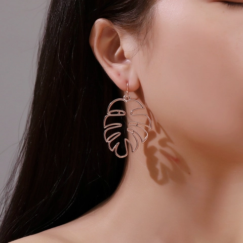 Bohemian Hollow Monstera Leaf Dangle Earrings For Women Vintage Alloy Gold Silver Plated Plant Tropical Ear Jewelry