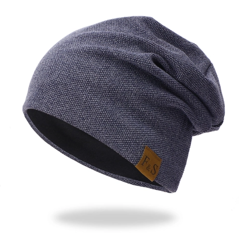 Berretto Beanie Morbido In Maglia Cotone Polieere Caldo Streetwear Hip Hop Casual Unisex Con Toppa Pelle