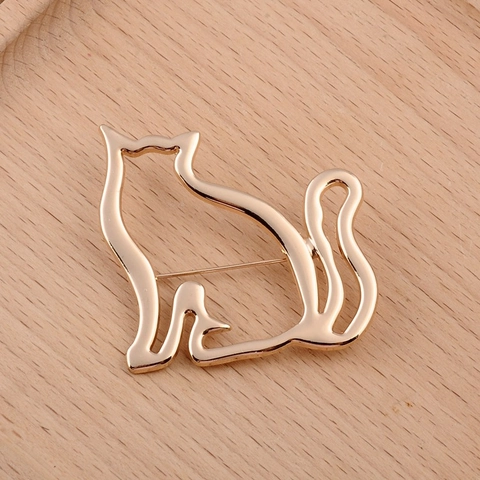 Simpatica Spilla a Forma di Gatto Traforato Giapponese Spilla Silhouette Animale in Metallo Oro per Decorazione Abbigliamento