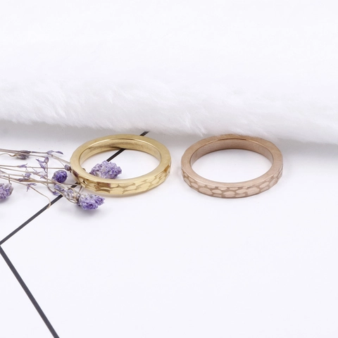 Anillo Con Textura Martillada Banda De Acero Inoxidable Minimalista Joyería Chic Moderna Geométrica Para Hombres Mujeres Unisex