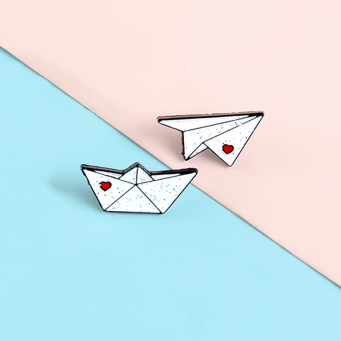 Paper Plane And Paper Boat Brooch Pin Alloy Soft Enamel With Red Heart Shimmer Origami Style Fashion Jewelry