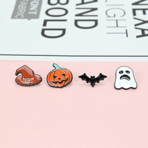 Spilla Halloween Smalto Pin Lega Zucca Fantasma Pipistrello Cappello Strega Distintivo Cartone Animato Accessorio
