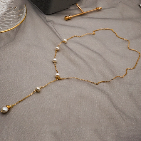 Collana Lariat A Y Con Süßwasserperle D'acqua Dolce Regolabile Elegante Catena Per Maglione In Acciaio Al Titanio Placcato Oro