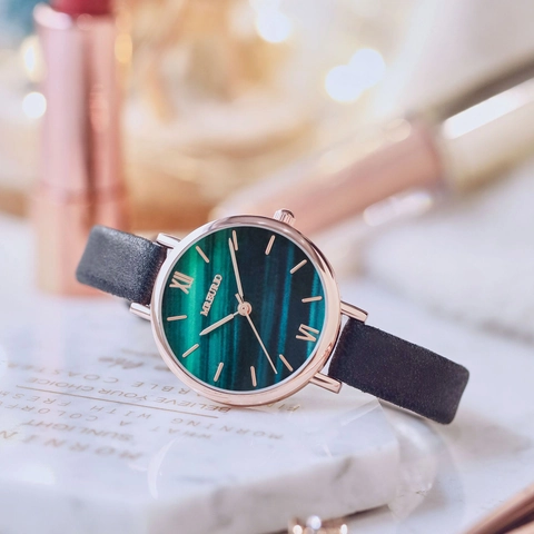 Women Quartz Watch Vintage Green Malachite Texture Dial Leather Strap Retro Elegant Ladies Casual Wristwatch