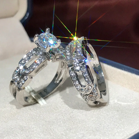 Alloy Rhinestone Rings For Women Hollow Geometric Engagement Bridal Jewelry Sparkling Round Cut Main Stone Fashion Accessories