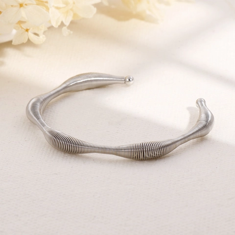 Brazalete de Acero de Titanio de Moda Espiral de Resorte de Onda para Mujer Estilo Coreano Acero Inoxidable Joyería Regalo