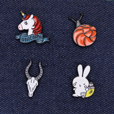Broches En Émail Animaux Dessins Animés Alliage Escargot Licorne Lapin Crâne Insigne Décoratif Pour Vêtements Sacs