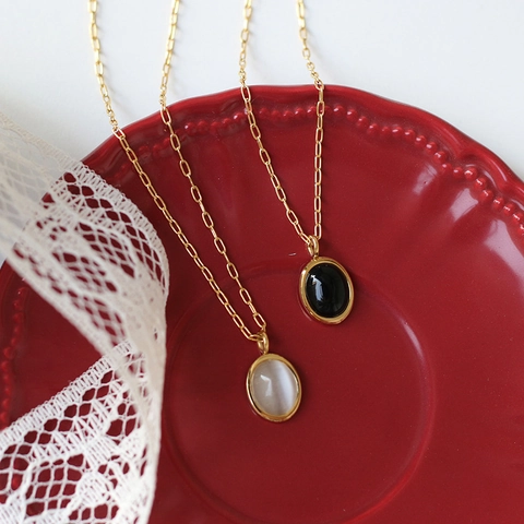 Oval Pendant Necklace With Cat Eye Glass And 18K Gold Plated 316L Stainless Steel Retro Vintage Jewelry For Women