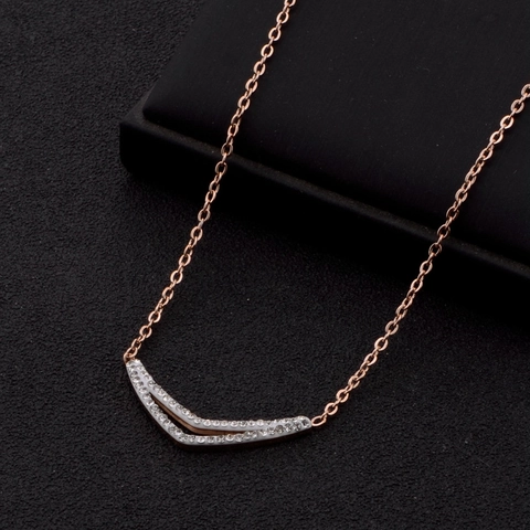 Edelstahl Halskette V-Form Chevron Anhänger Strass Eingelegt Elegant Mode Roségold Geschichteter Schmuck Für Damen