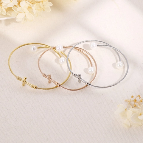 Bracciale Rigido In Acciaio Inossidabile Con Ciondolo A Croce E Perla Artificial Gioielli A Polsino Aperto Da Donna