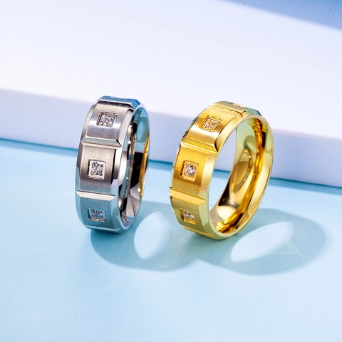 Matt Gebürsteter Titanstahlring Band Mit Zirkonen Europäischer Amerikanischer Punk Stil Unisex Finger Schmuck