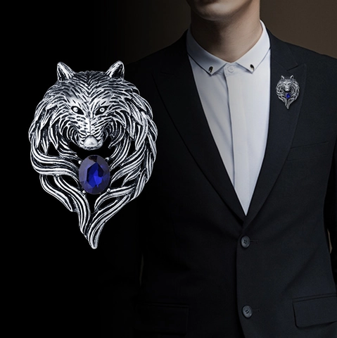 Vintage Wolf Head Brooch Pin Alloy With Faux Blue Gemstone Retro Animal Lapel Pin For Men Suit Jacket Jewelry