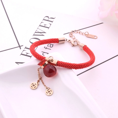 Rode Touw Gevlochten Armband Titanium Staal Roségoud Verguld Wu Lou Hanger Geluksmunten Verstelbaar Voor Dames