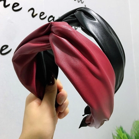 Mode PU Leren Hoofdband Brede Rand Gekruiste Knoop Effen Kleur Haarband Elegant Dagelijkse Hoofddeksels Voor Vrouwen Meisjes