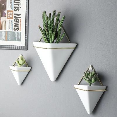 Nordico Moderno Geometrico Fioriera da Parete in Ceramica Minimalista Triangolo Supporto per Piante da Interno Con Rack in Metallo Decorazione Parete