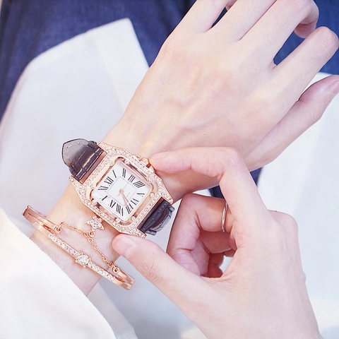 Women Square Dial Quartz Watch And Star Bracelet Rhinestone Inlaid Faux Leather Strap Roman Numerals Elegant Fashion