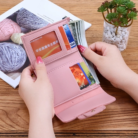 Portafoglio Donna Pelle PU Trifold Corto Borsellino Tinta Unita Bottone A Pressione Slot Per Carte Multipli Portatile Piccolo