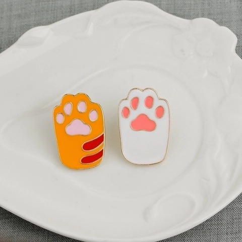 Fashion Alloy Enamel Paw Print Brooch Pins Cute Cartoon Dog Cat Footprint Pins Clothing Bag Accessories For Women Unisex