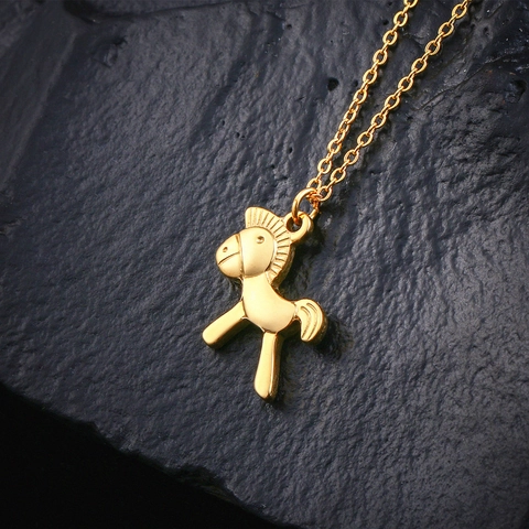 Collier Pendentif Cheval Minimaliste en Acier Inoxydable pour Femme Plaqué Or 18K Chaîne Clavicule Petit Poney Bijoux de Mode