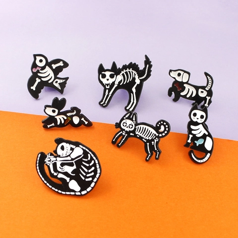 Spille Smaltate Scheletro Animale Lega Gatto Cane Uccello Coniglio Spille Stile Gotico Scuro Distintivi Per Halloween