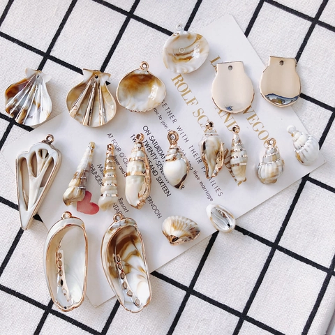 Retro Marine Shell Charms Gold Edged Scallop Conch Pendants For DIY Jewelry Making Accessories Elegant Natural Style
