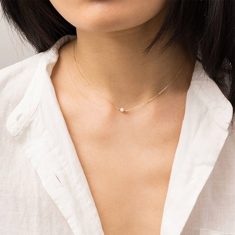 Collier Pendentif Perle Artificielle Minimaliste en Acier Inoxydable pour Femmes Collier Clavicule Chaîne Serpent Élégante