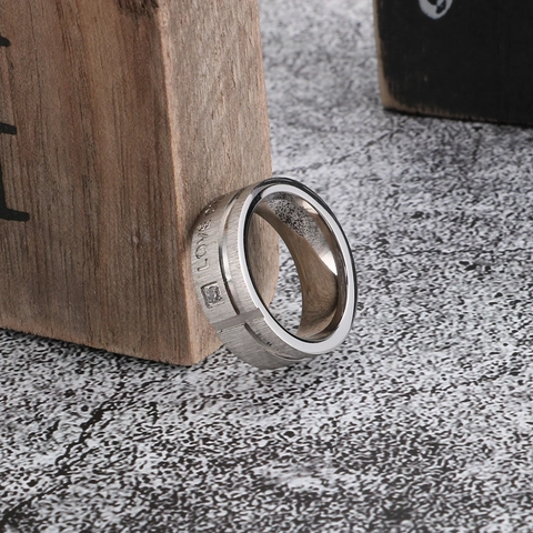 Anillo De Acero Inoxidable Con Grabado Love Only You Textura Cepillada Incrustación De Circonita Joyería De Banda Moderna Unisex