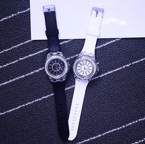 Orologio Al Quarzo Luminoso Cinturino In Silicone Lunetta Con Strass Cassa Trasparente Luce LED Moda Casual Unisex