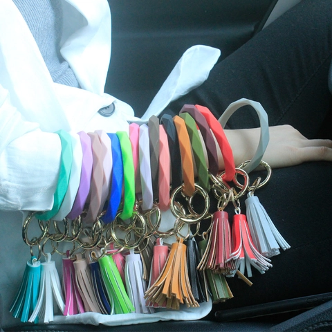 Fashion Silicone Tassel Wristlet Keychain Geometric Bangle Key Ring With PU Leather Tassel For Women Daily Outdoor Jewelry