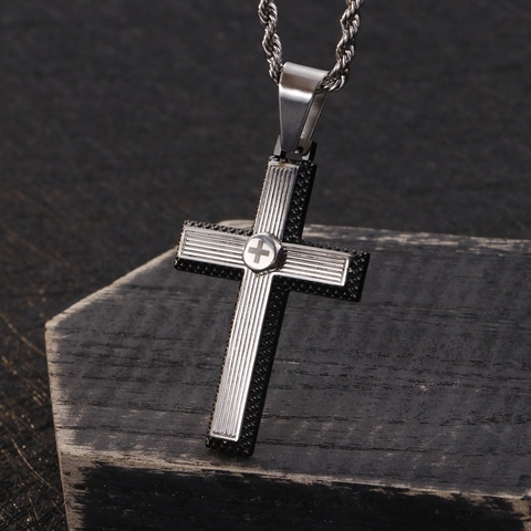 Tweekleurige Kruis Hanger Voor Heren 316L Roestvrij Staal Gestreepte Religieuze Industriële Stijl Sieraden Ketting
