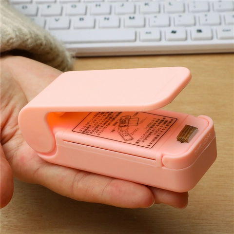 Portable Mini Handheld Bag Sealer Plastic Food Snack Bag Heat Sealer Machine With Magnetic Base And Ceramic Heating Head