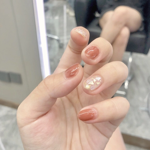 Glossy Nude Press On Nails With Shell Texture Gold Foil Removable Short Square Fake Nail Tips For Women