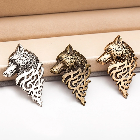 Retro Wolf Head Brooch For Men Antique Gold Silver Bronze Metal Wolf Pin For Suit Tuxedo Animal Lapel Pin Jewelry Accessory