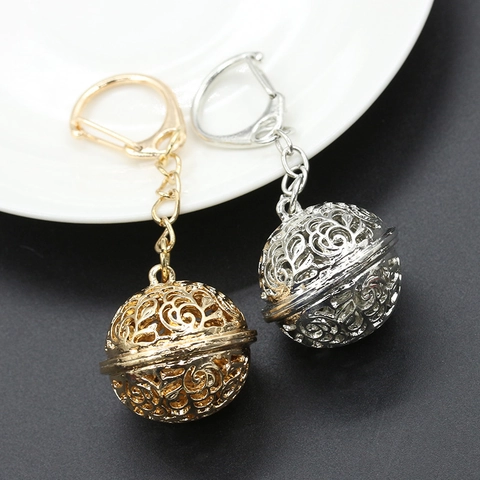 Hollow Out Flower Ball Keychain Alloy Metal Mesh Sphere Pendant For Bags And Keys Vintage Style Accessory