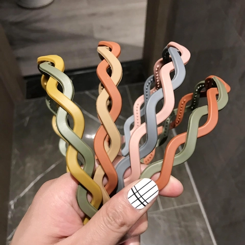 Matte Twisted Wave Headband Braided Plastic Resin Hairband With Anti-slip Teeth Korean Style For Women Girls