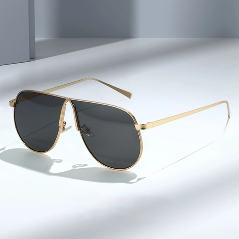 Oversized Aviator Sunglasses Vintage Metal Frame UV400 Protection Fashion Eyewear For Men And Women