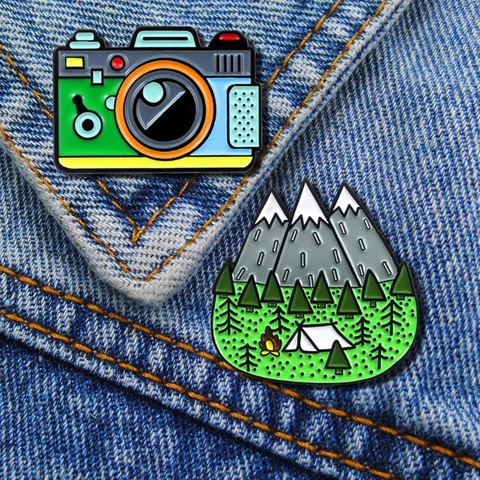 Emaille Brosche Pins Kreative Legierung Kamera Berg Wald Camping Abzeichen Mode Schmuck Zubehör