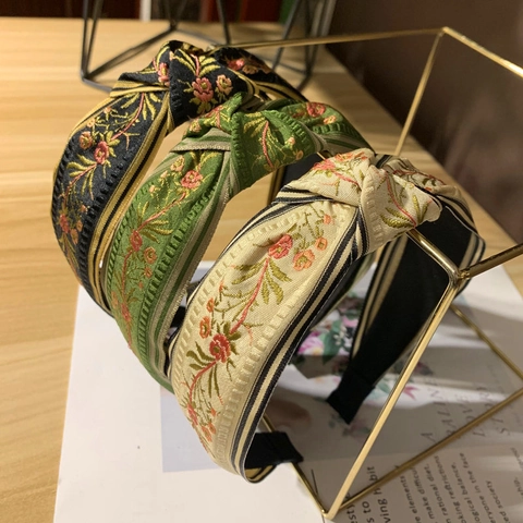 Retro Ethnic Style Knotted Wide Headband Floral Embroidered Fabric Hairband For Women Elegant Fashion Hair Accessory