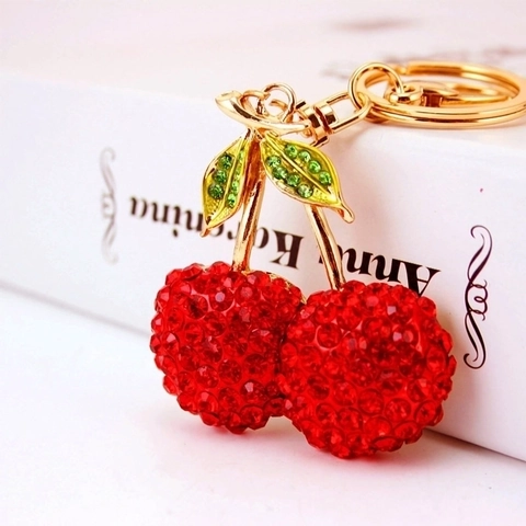 Porte-clés Créatif Mignon en Forme de Cerise Avec Strass Alliage de Zinc Pendentif de Sac Fruit pour Femmes Filles Cadeau Décoration