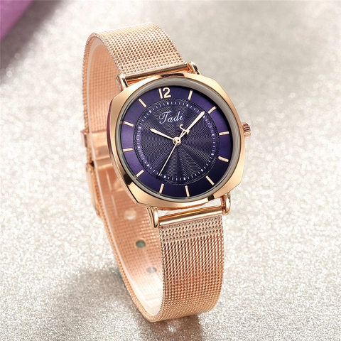 Fashion Women Quartz Watch Rose Gold Alloy Case Stainless Steel Mesh Band Analog Display Wave Pattern Dial Casual Wristwatch