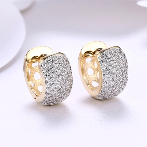 Elegante Champagnergold Vergoldete Messing Zirkonia Creolen Für Damen Romantische Pave Zirkon Eingelegte Ohrenschnalle Schmuck Geschenk