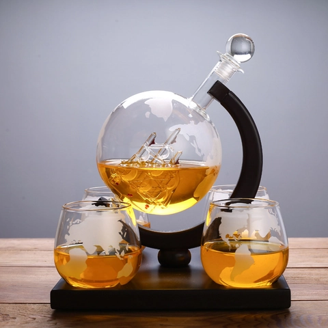 Globe Whiskey Decanter Etched World Map Glass Sailing Ship Inside Wooden Base Barware For Bourbon Liquor Brandy