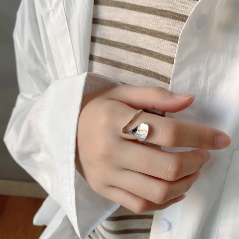 Irregulärer Gedrehter Ring 925 Sterlingsilber Flüssigmetall Minimalistisch Verstellbar Offenes Band Schmuck Für Damen