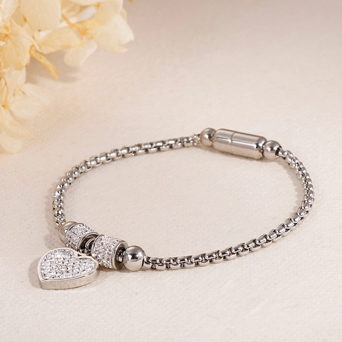 Bracciale Con Pendente A Cuore Acciaio Inossidabile Pavé Di Zirconi Cubici Elegante Catena Box Gioielli Da Donna Chiusura Magnetica