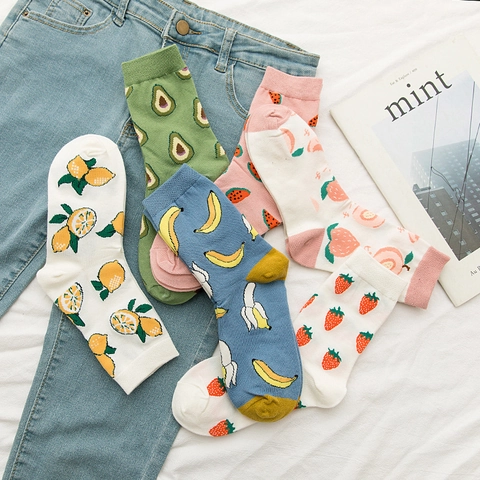 Women Crew Socks Cotton Blend Cartoon Fruit Pattern Cute Avocado Strawberry Peach Casual Fashion